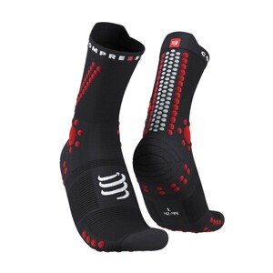 COMPRESSPORT Klasszikus kerékpáros zokni - PRO RACING 4.0 TRAIL - fekete/piros